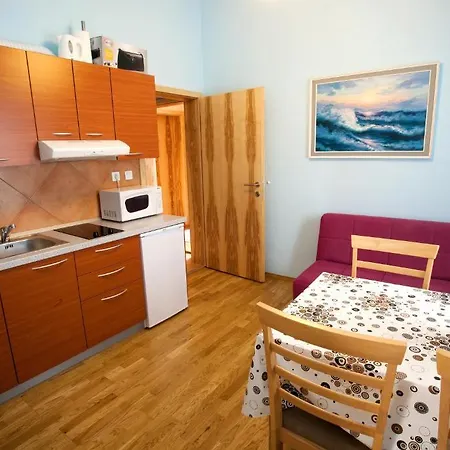 Apartment Alo Vila Klara *