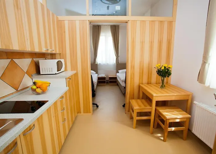 Alo Vila Klara Λιουμπλιάνα